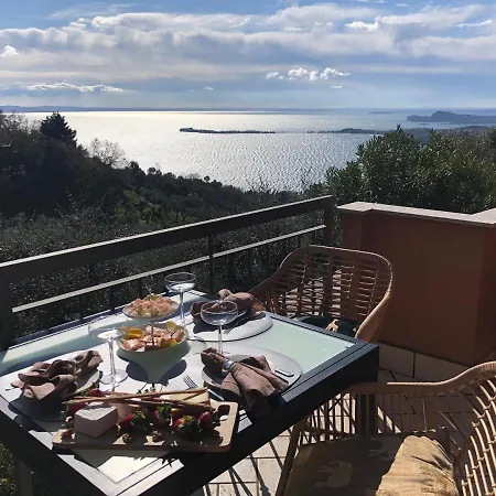 Apartment Casa Cecilia, 2 Bedrooms, 1 Bathroom, Lake View, Pool Gardone Riviera