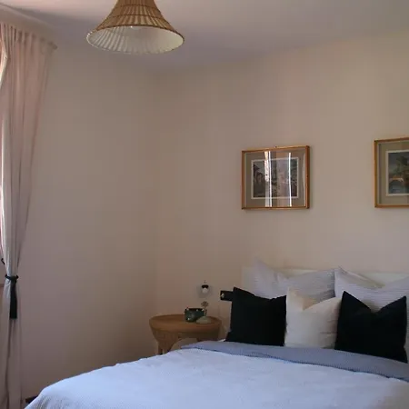Apartment Casa Cecilia, 2 Bedrooms, 1 Bathroom, Lake View, Pool *