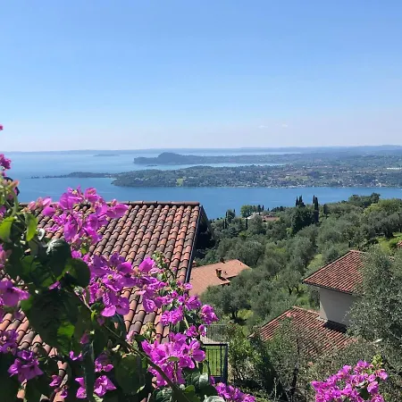 Casa Cecilia, 2 Bedrooms, 1 Bathroom, Lake View, Pool Apartment *