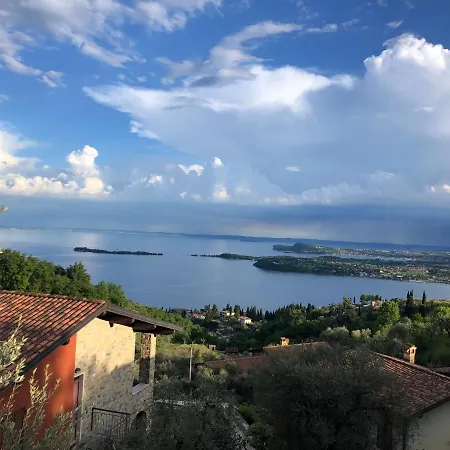 Apartment Casa Cecilia, 2 Bedrooms, 1 Bathroom, Lake View, Pool Gardone Riviera