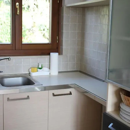 Casa Cecilia, 2 Bedrooms, 1 Bathroom, Lake View, Pool